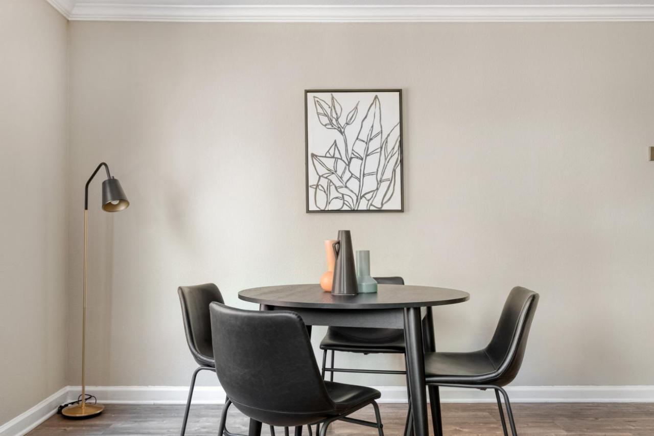 Appartement Woodland Hills 1br W Gym Wd Pool Nr 101 Lax-683