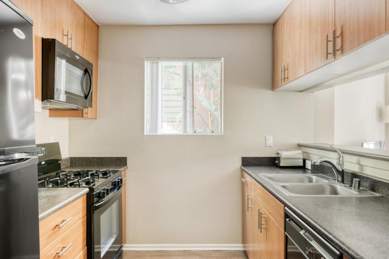 Appartement Woodland Hills 1br W Gym Wd Pool Nr 101 Lax-683 *